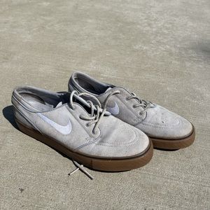 Men’s Nike Janoski